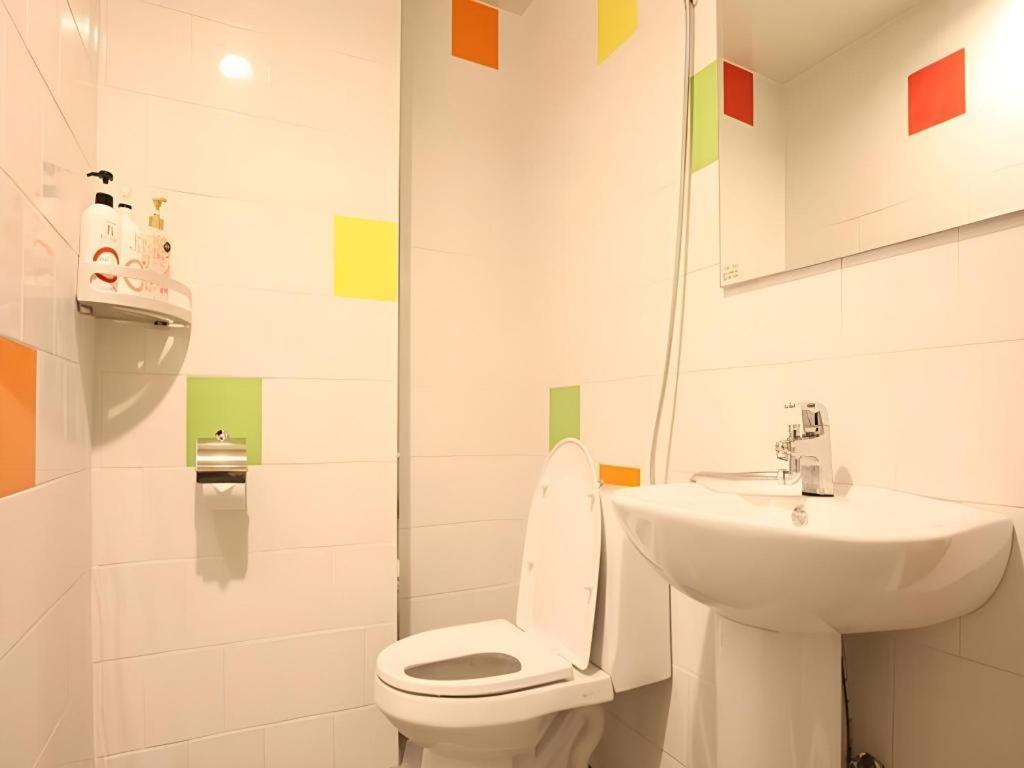 Myeongdong Mom House Hotel Seoul Bagian luar foto
