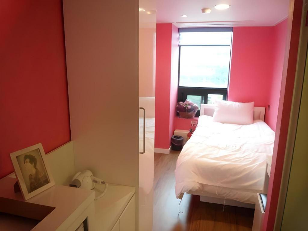 Myeongdong Mom House Hotel Seoul Bagian luar foto