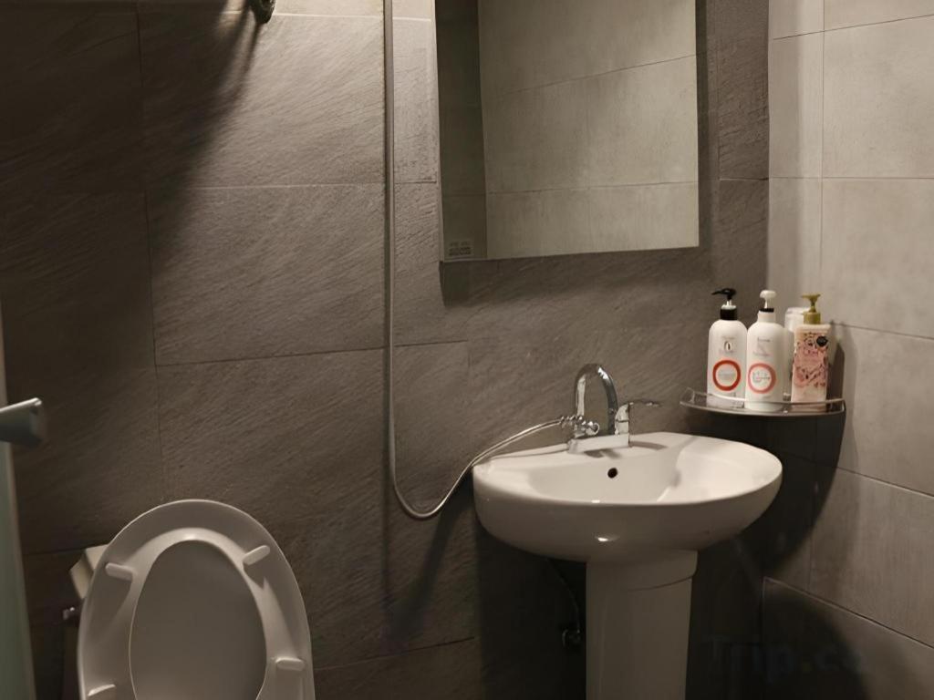 Myeongdong Mom House Hotel Seoul Bagian luar foto