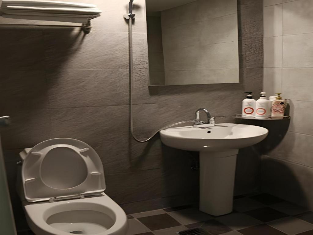 Myeongdong Mom House Hotel Seoul Bagian luar foto